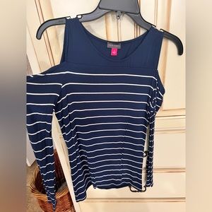 Vince Camuto Navy & White Long Sleeve Cold Shoulder Tee - Size Small